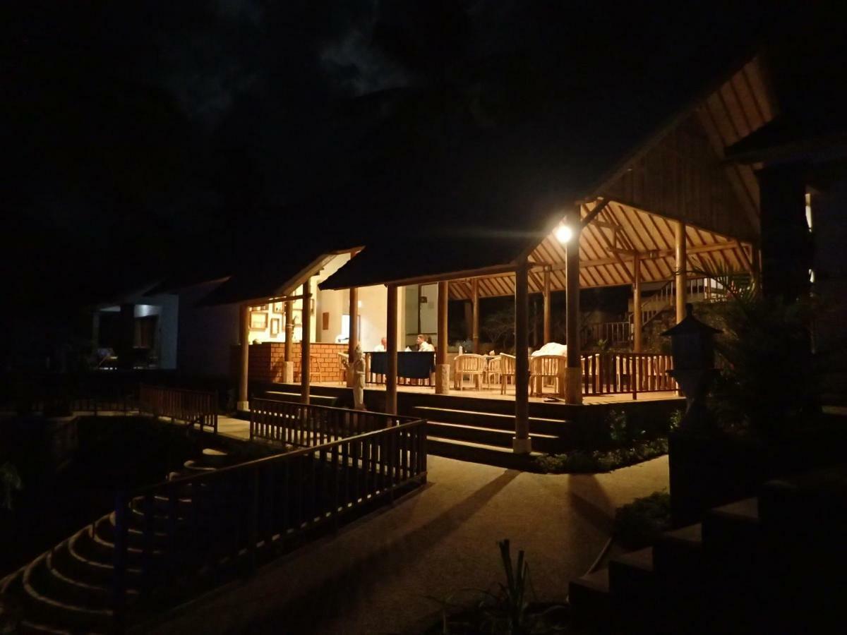 Villa Ume Tenang Nusa Penida Luaran gambar